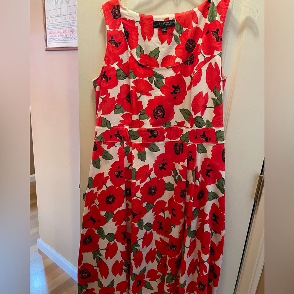 Pretty Poppy Summer Dress, Like New!
